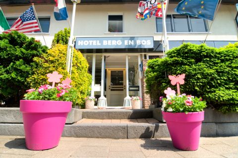 Hotel Berg en Bos <br/>56.33 ew <br/> <a href='http://vakantieoplossing.nl/outpage/?id=c9537d42c99cf3d1ffbf4757f9b7af31' target='_blank'>View Details</a>
