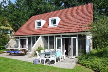 12-person group accommodation Comfort
