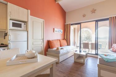 7-person apartment - 1 bedroom + 1 sleeping alcove - Terrace or balcony - Sea view