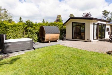4-Personen Ferienhaus Comfort Wellness jacuzzi + sauna in garden