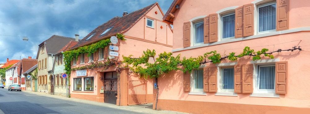 Hotel-Pension Altes Weinhaus.