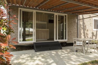 6-Personen Ferienhaus Nicely furnished chalet with AC, 4km from Sirmione