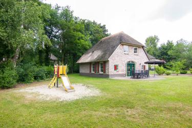 8-Personen Ferienhaus (max. 6 Erwachsene) ELK