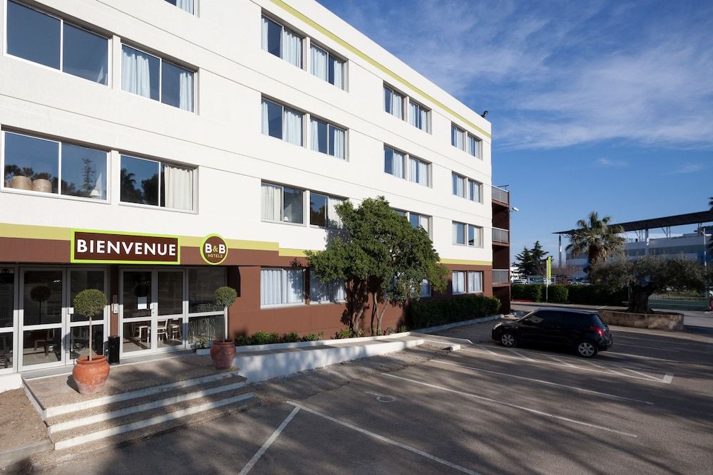 B&B HOTEL Nîmes Ville Active