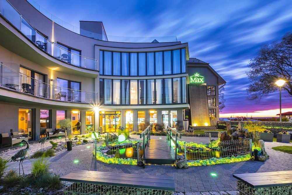 Max Health Resort SPA.