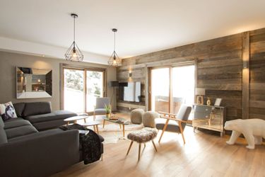 12-la personne bungalow Luxury apartment with a hot tub in the heart of Huez Village