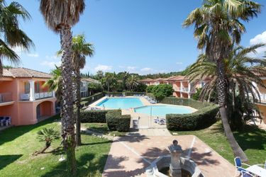6-persoons bungalow Charming apartment with AC not far from the beautiful coast