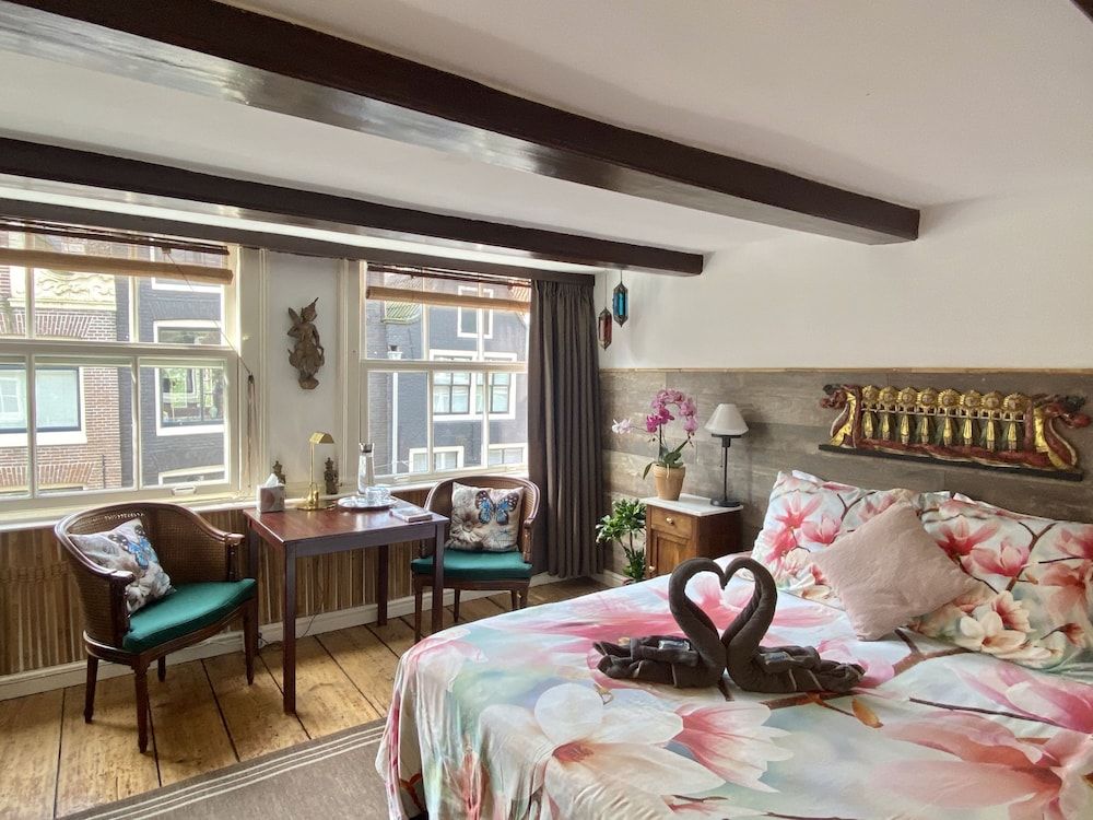 Amsterdam B&B Barangay