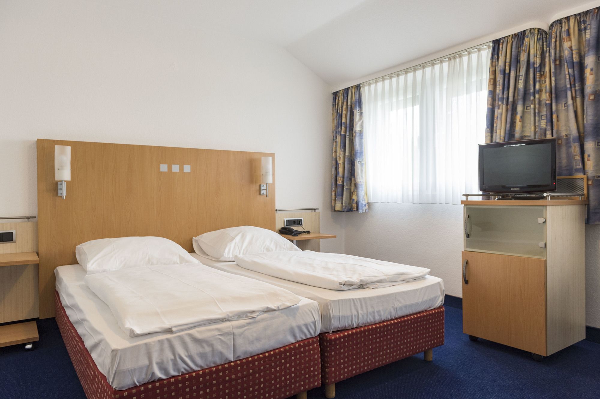 Sure Hotel by Best Western Ratingen <br/>50.00 ew <br/> <a href='http://vakantieoplossing.nl/outpage/?id=2d9809661ae8f19cf81251342ae71856' target='_blank'>View Details</a>