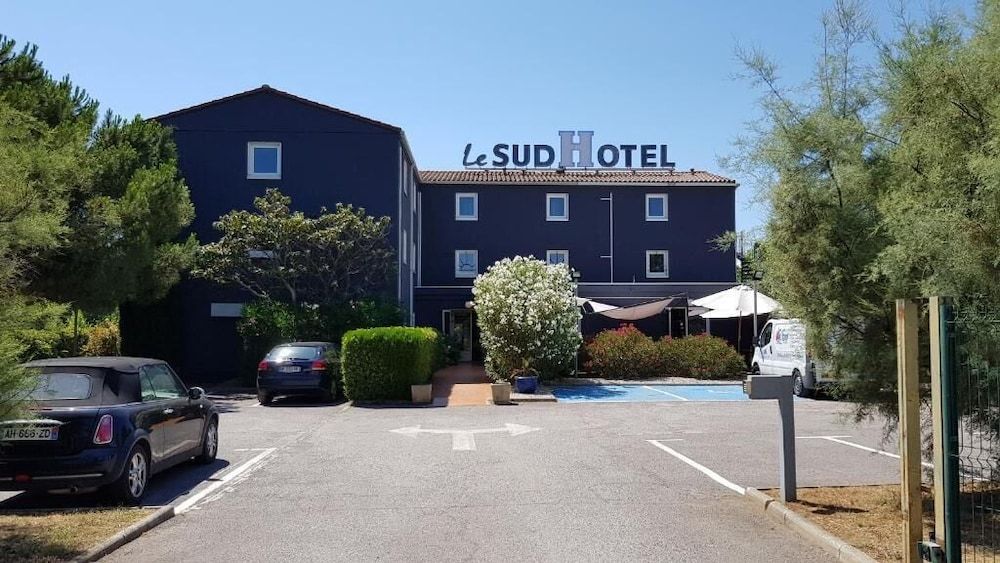Le Sud Hotel.