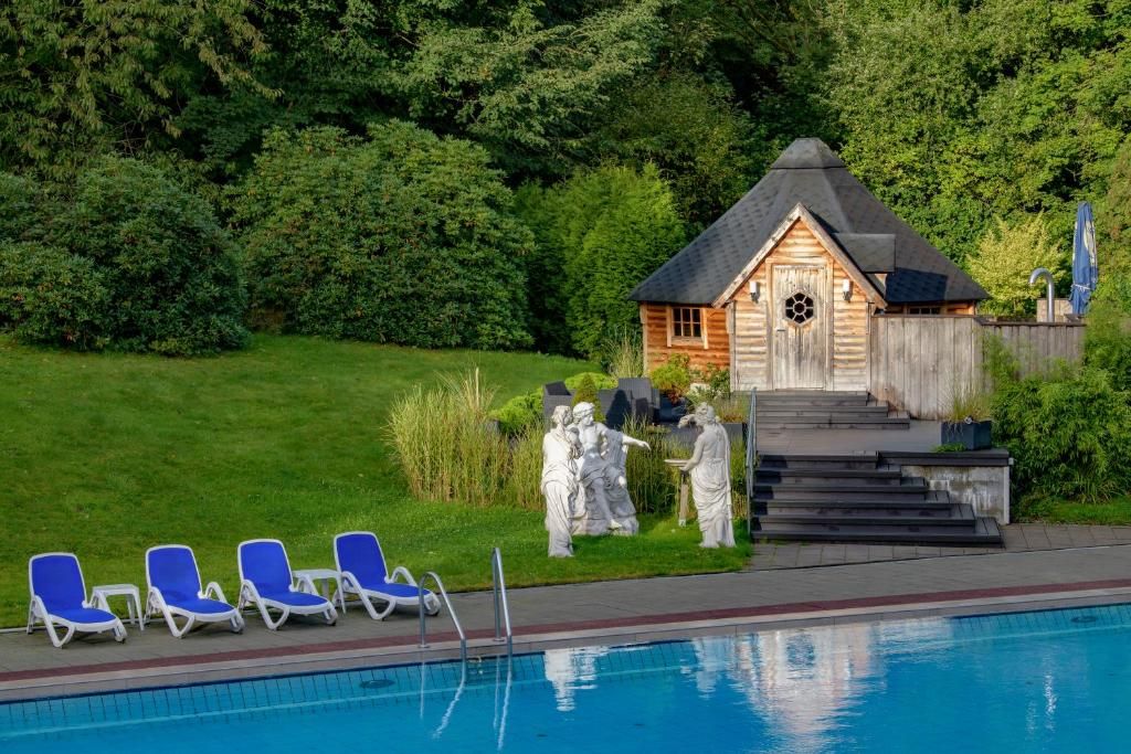 Sunday Hotel des Nordens.
