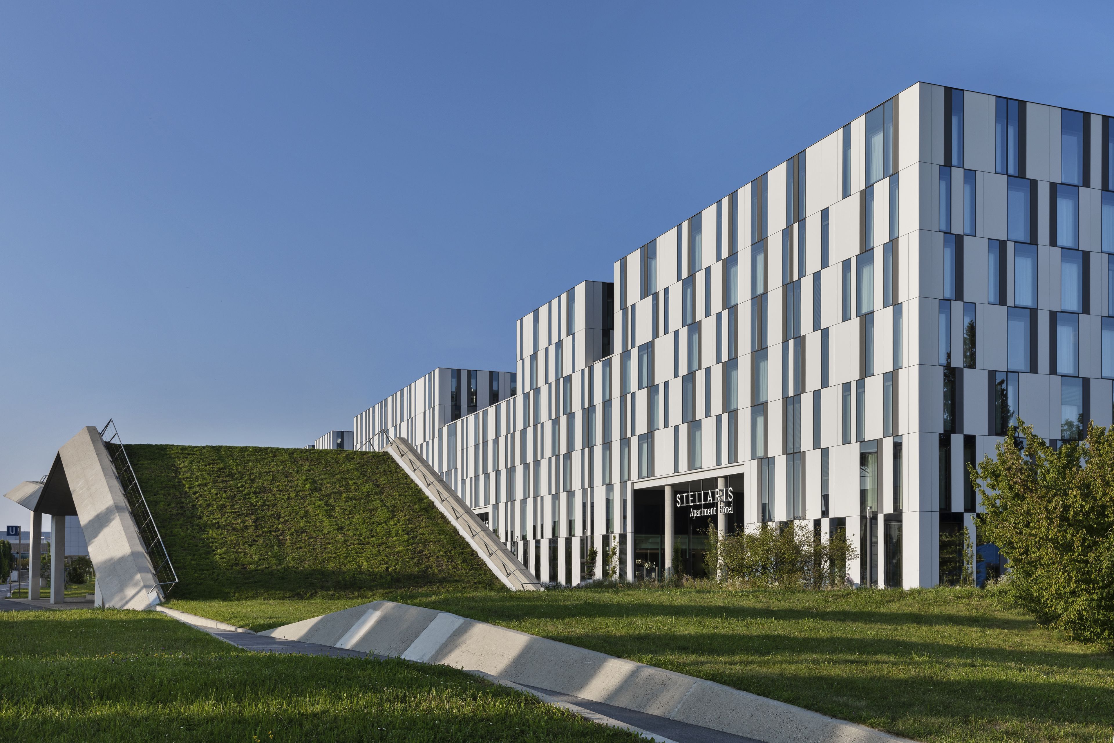 Stellaris Apartment Hotel