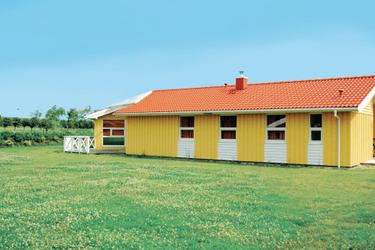 12-person group accommodation DSH610