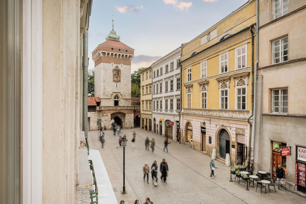 Flo Boutique - LoftAffair Collection