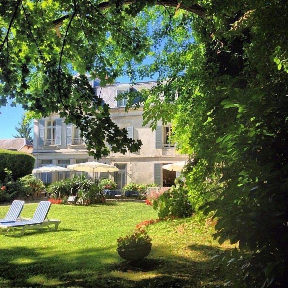 Hôtel Les Maréchaux.