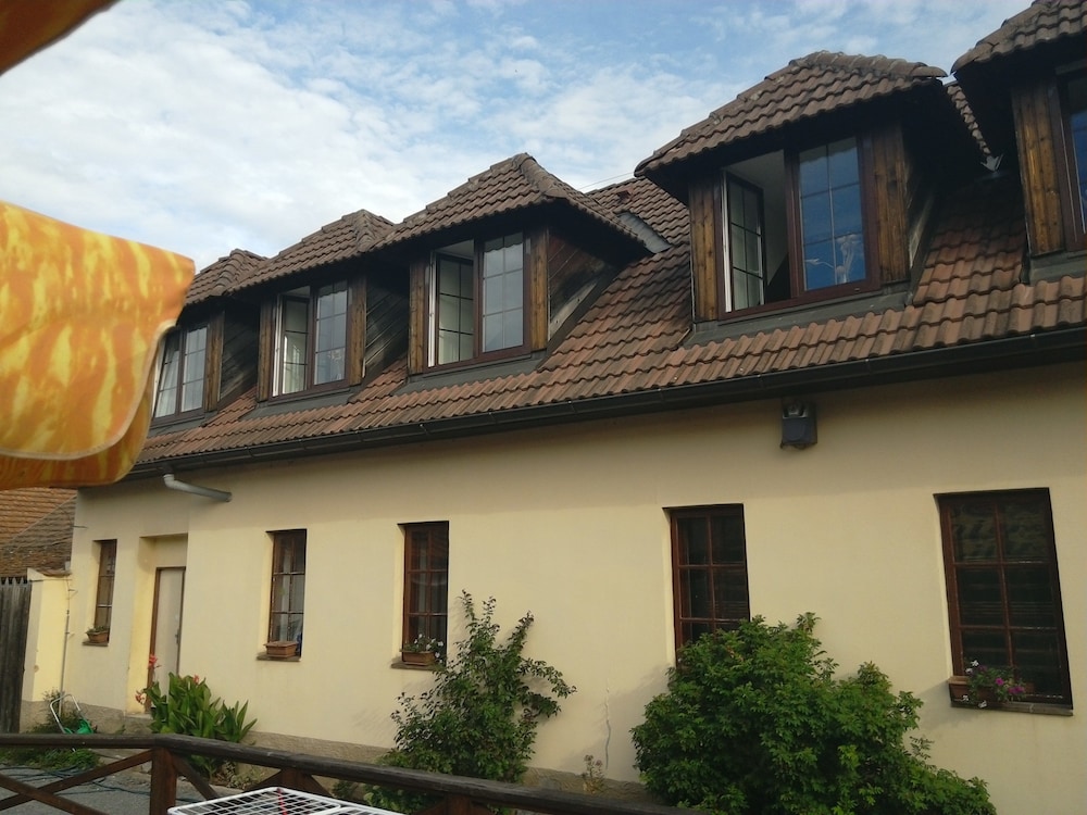 Penzion a Restaurace Na Jízdárn?