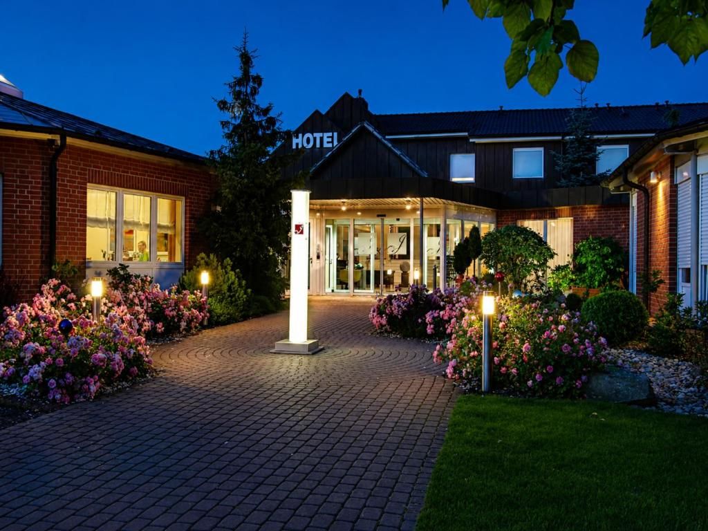 Wolfsburg Sandkamp Hotel by Belvilla
