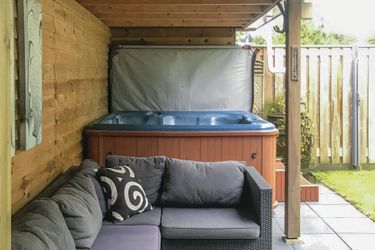 6-person holiday house HZE108