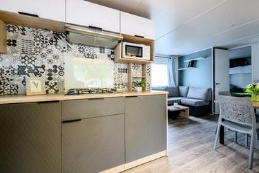 6-persoons Stacaravan 3 Rooms 4/6 Persons Air-conditioned + TV (max 4 adults)