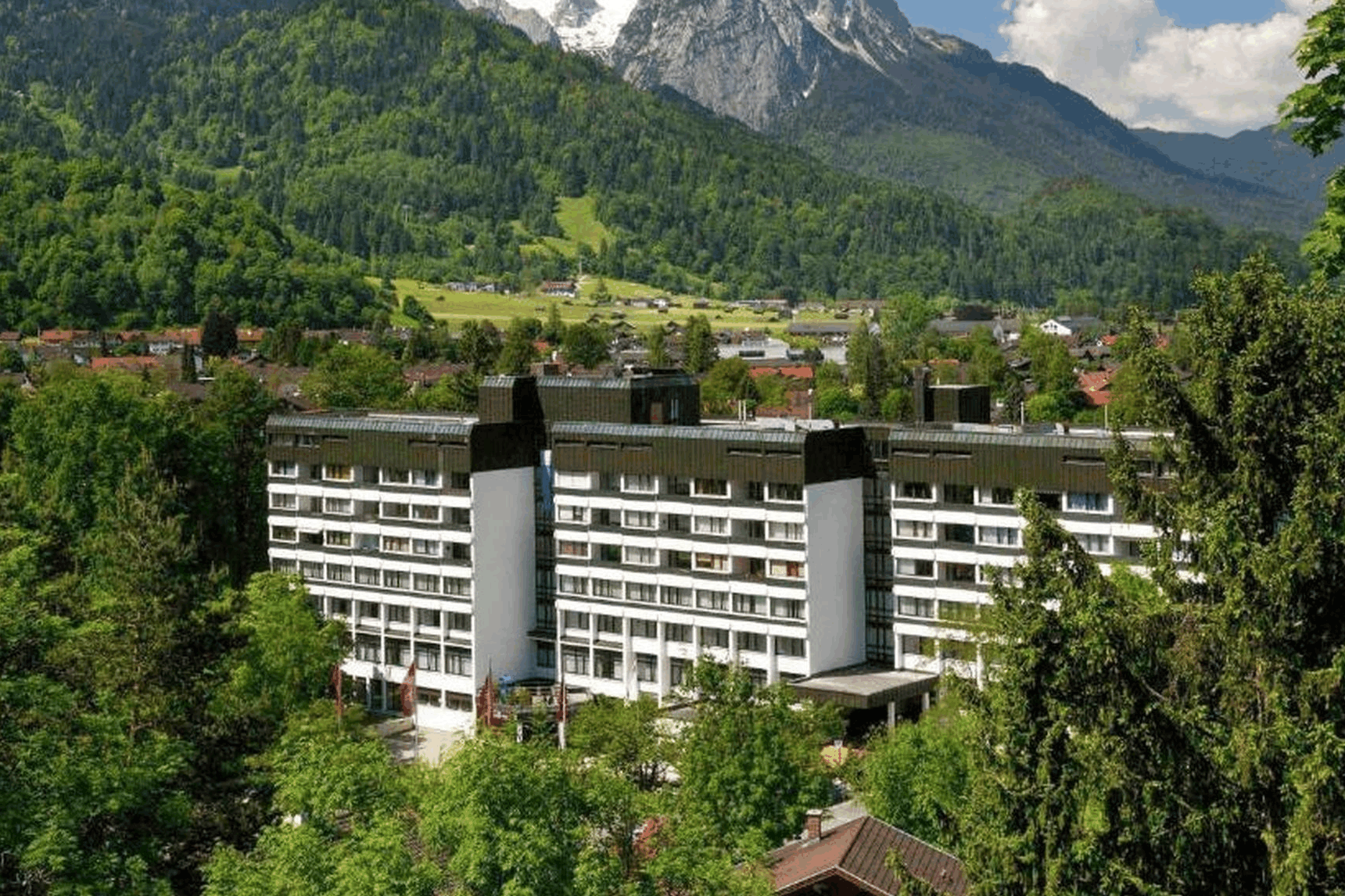 Sunday Hotel Garmisch Partenkirchen.