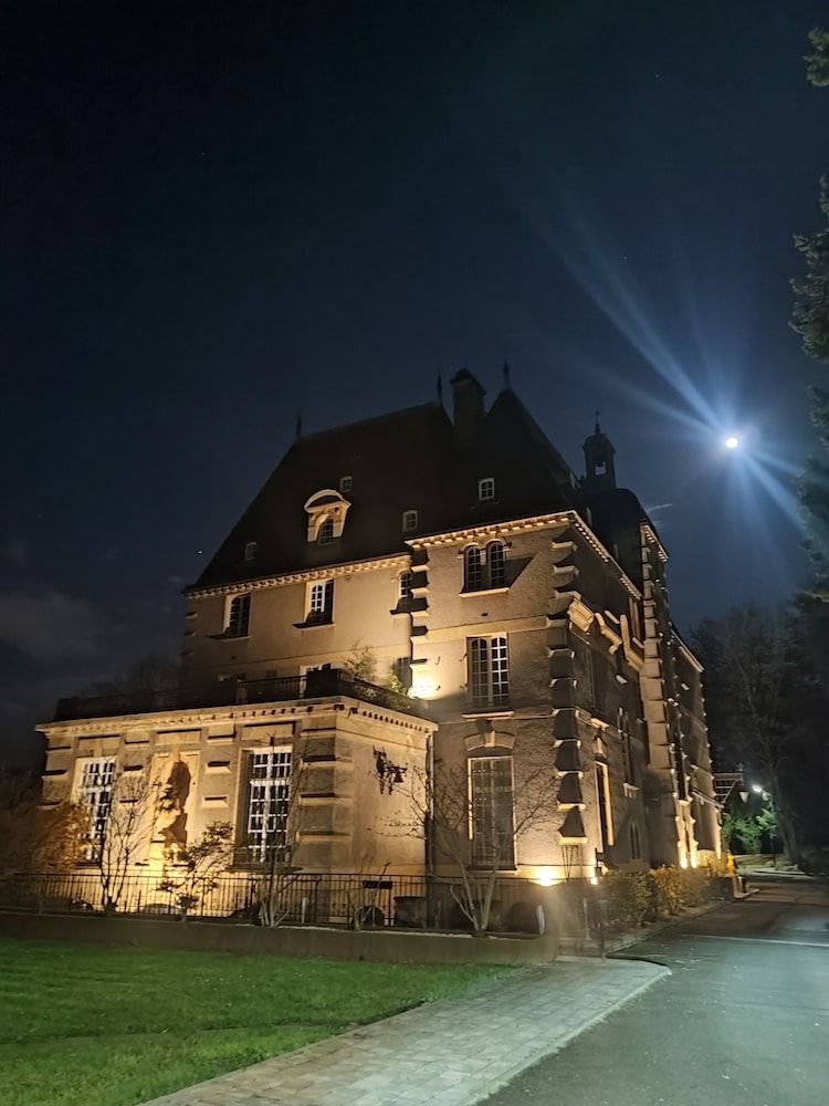 Ô Château