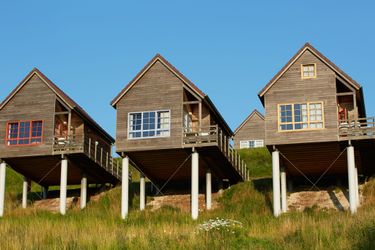 8-persoons bungalow Authentic wooden holiday home in peaceful green surroundings