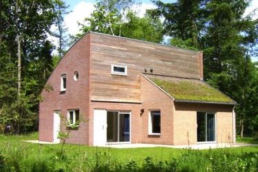8-person cottage A