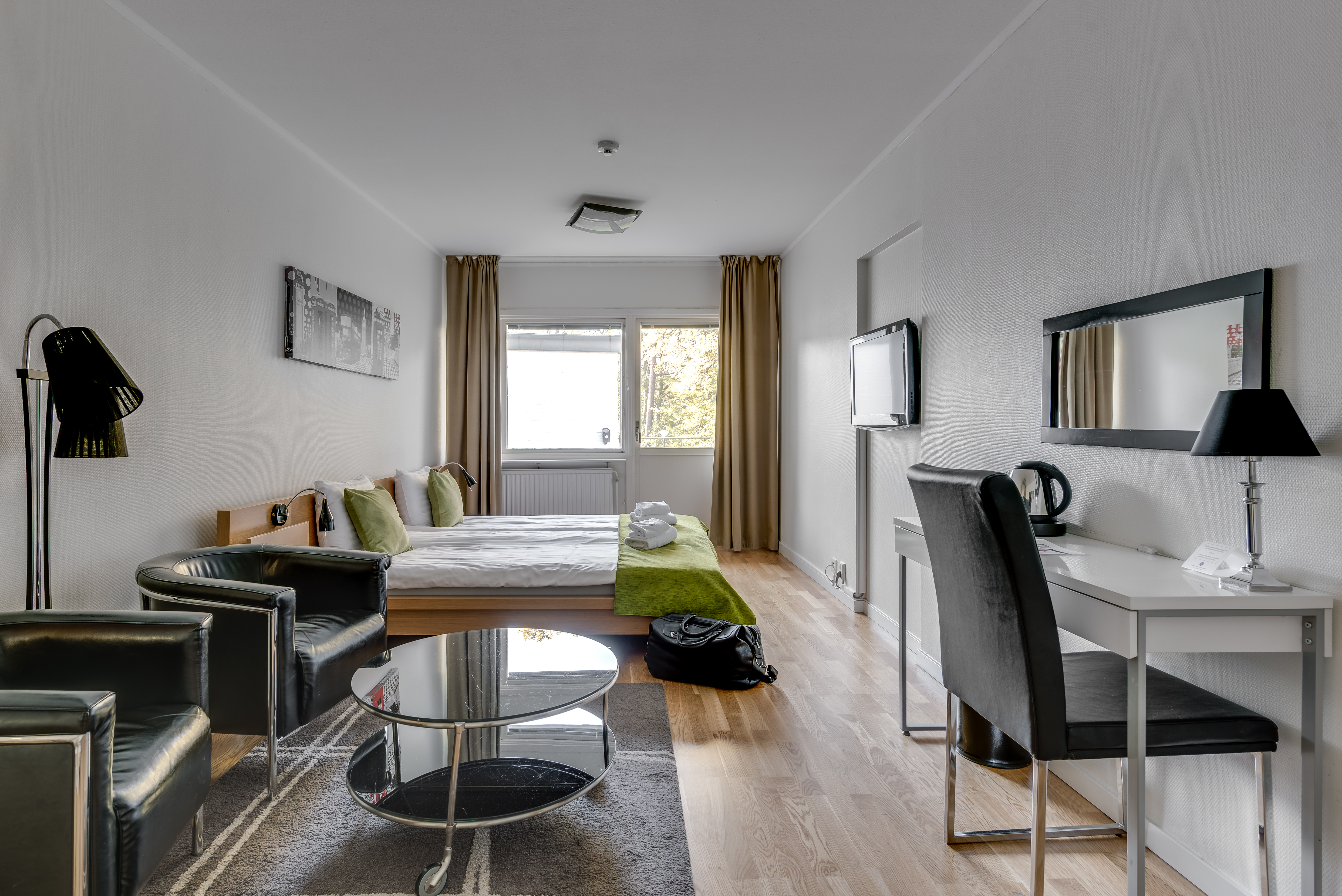 Hotell Solhem Park <br/>70.61 ew <br/> <a href='http://vakantieoplossing.nl/outpage/?id=76d565f073747b8d2c14ee00c7fa4189' target='_blank'>View Details</a>