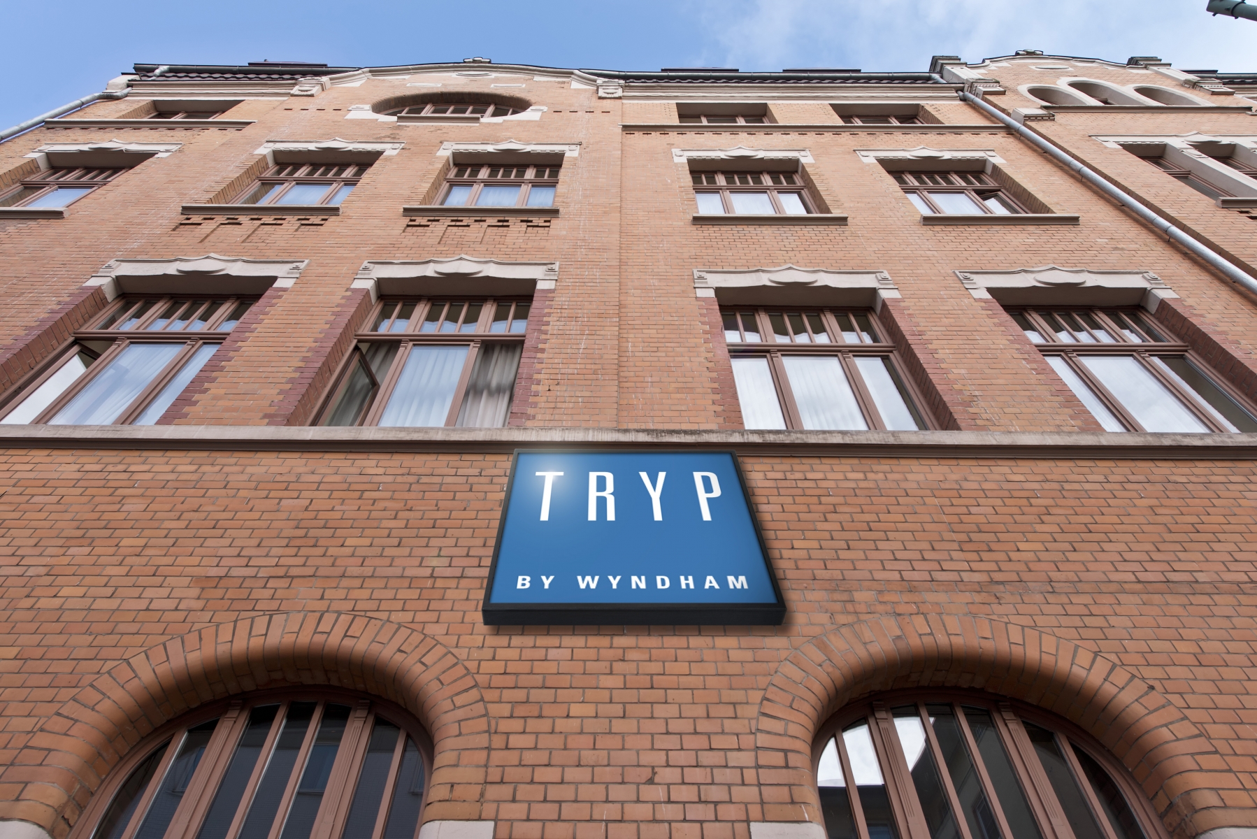 TRYP by Wyndham Kassel City Centre <br/>58.65 ew <br/> <a href='http://vakantieoplossing.nl/outpage/?id=424bb9a2c95a9a9606ab5a98b64a01ac' target='_blank'>View Details</a>