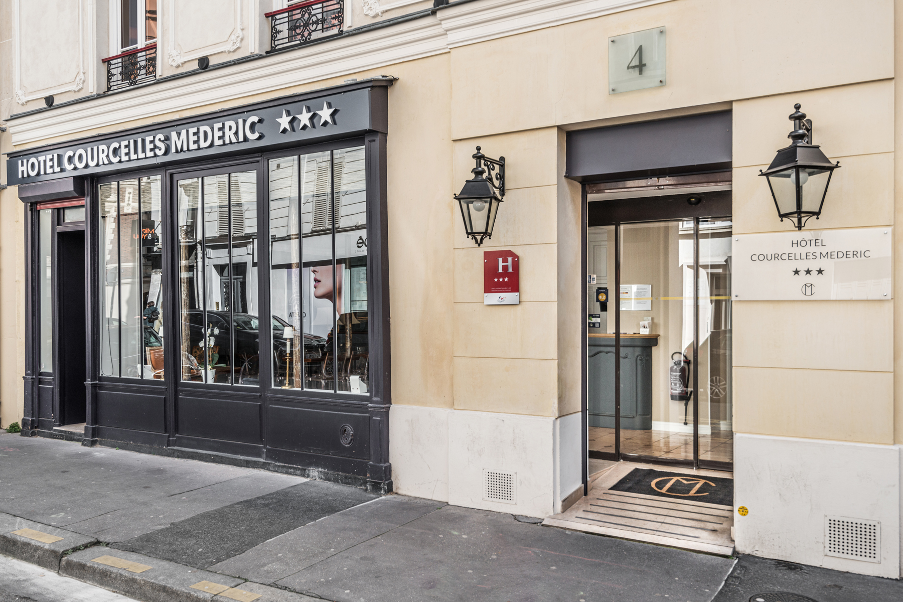 Hotel Courcelles Mederic