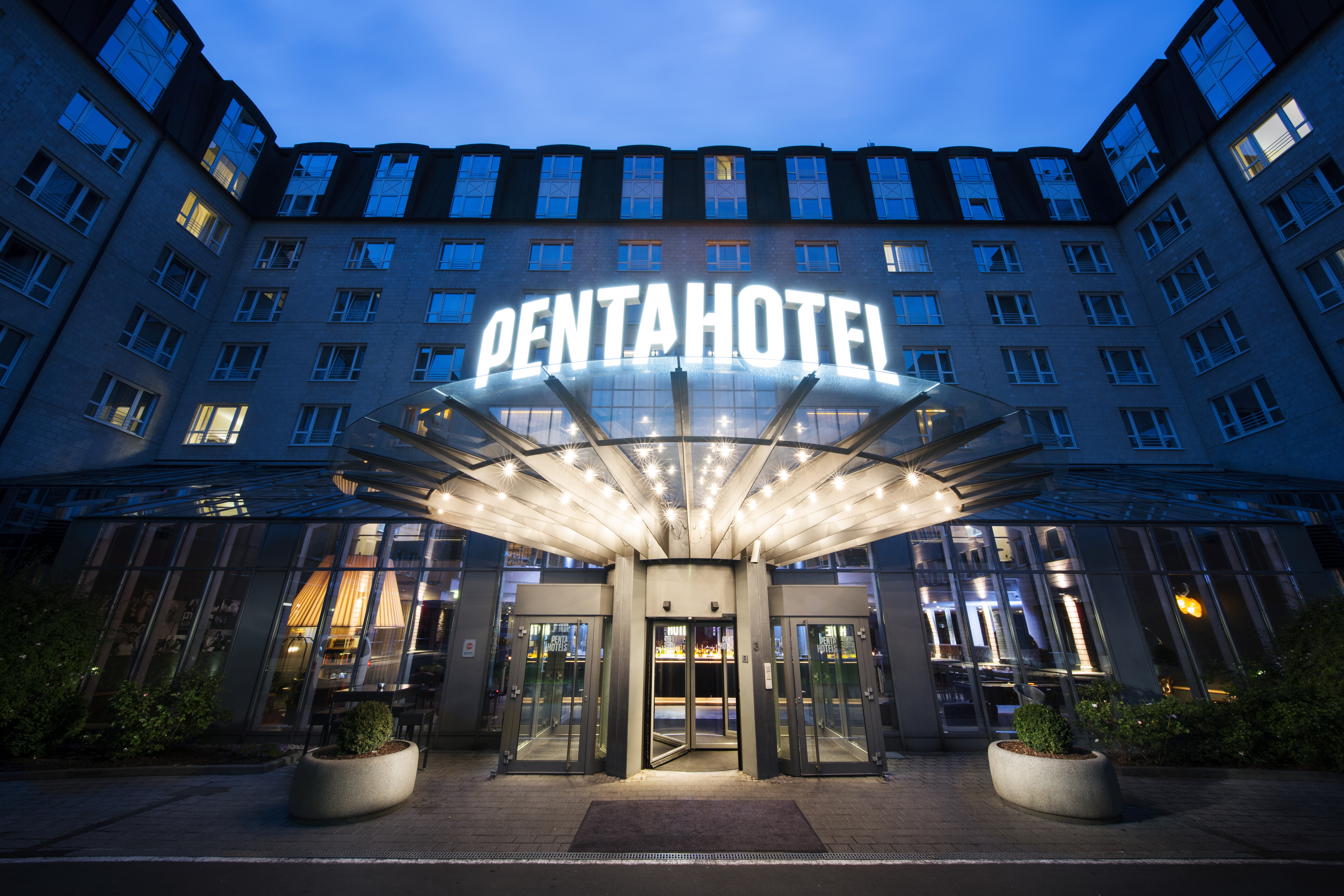 Pentahotel Leipzig <br/>111.00 ew <br/> <a href='http://vakantieoplossing.nl/outpage/?id=5defd9a686acca93029a77a8962673ac' target='_blank'>View Details</a>