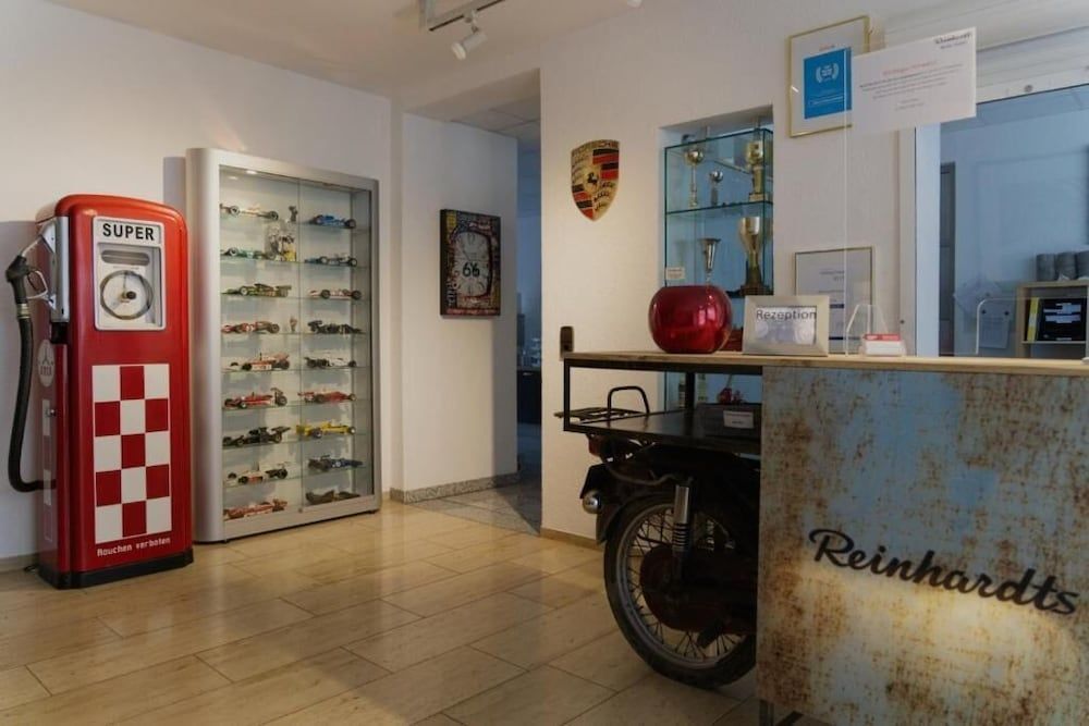 Reinhardts Garni Automobilia Hotel.