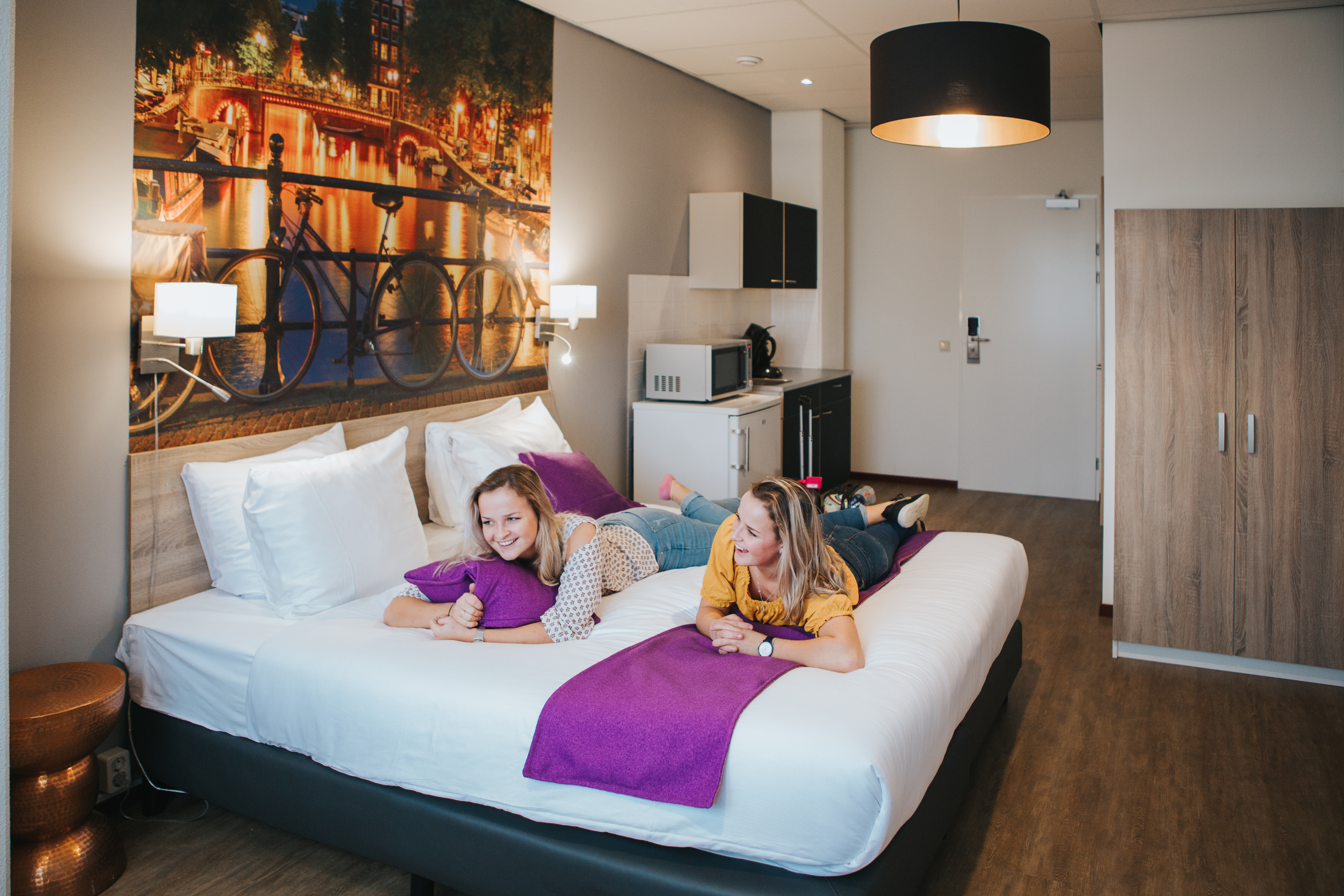 Amsterdam Teleport Hotel <br/>59.04 ew <br/> <a href='http://vakantieoplossing.nl/outpage/?id=269423dfed5b67d2f485ba22665cb3fa' target='_blank'>View Details</a>