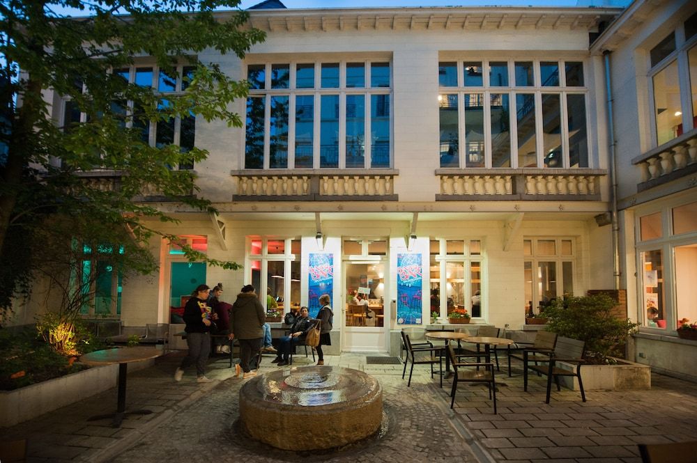 Jacques Brel Youth Hostel.