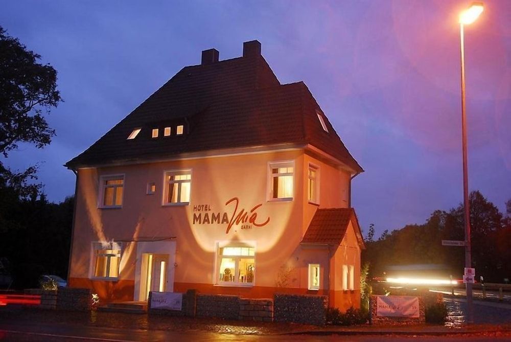Adam Hotel - Giesen.