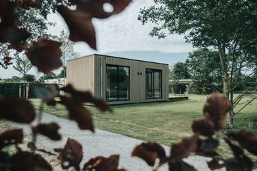 6-Personen Ferienhaus Specially designed chalet with dishwasher, near the sea