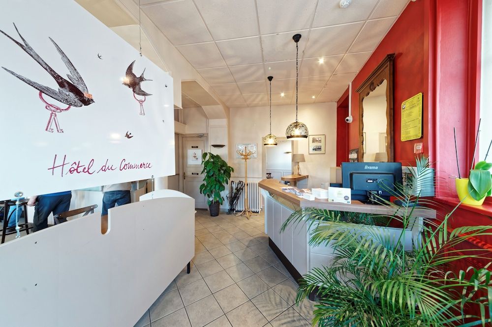 Contact Hôtel du Commerce et son restaurant Côte à Côte.