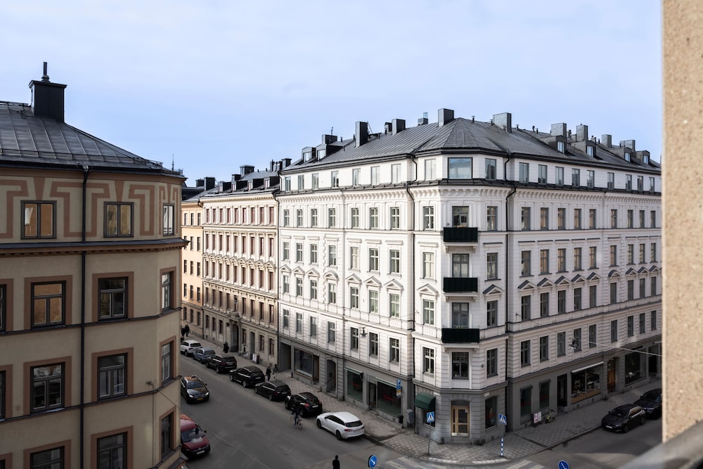 Stockholm Loft Haven 3 Beds in a 1-bedroom Gem