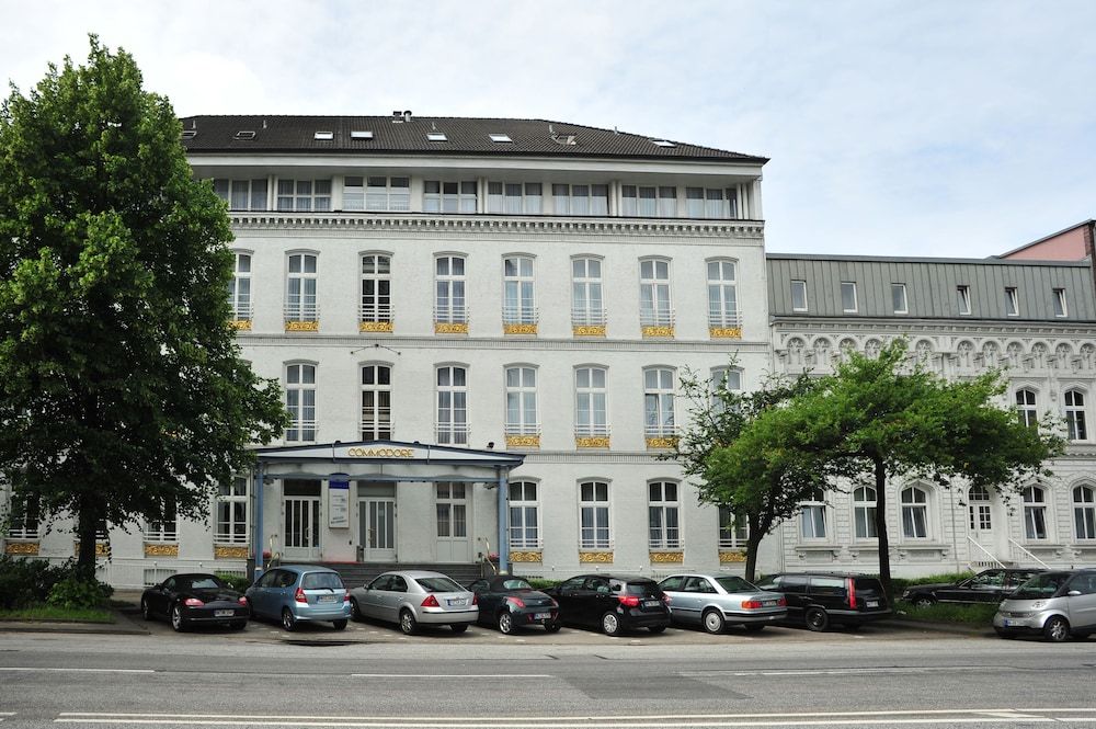 Hotel Commodore