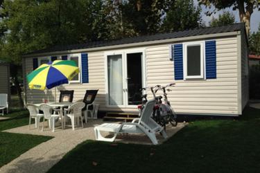 8-persoons Stacaravan Riviera 860-3 CD