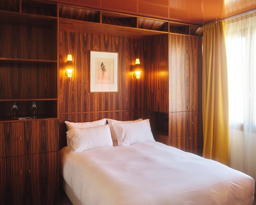 Hôtel Présent - 200m des Arènes de Arles - Encore Mieux