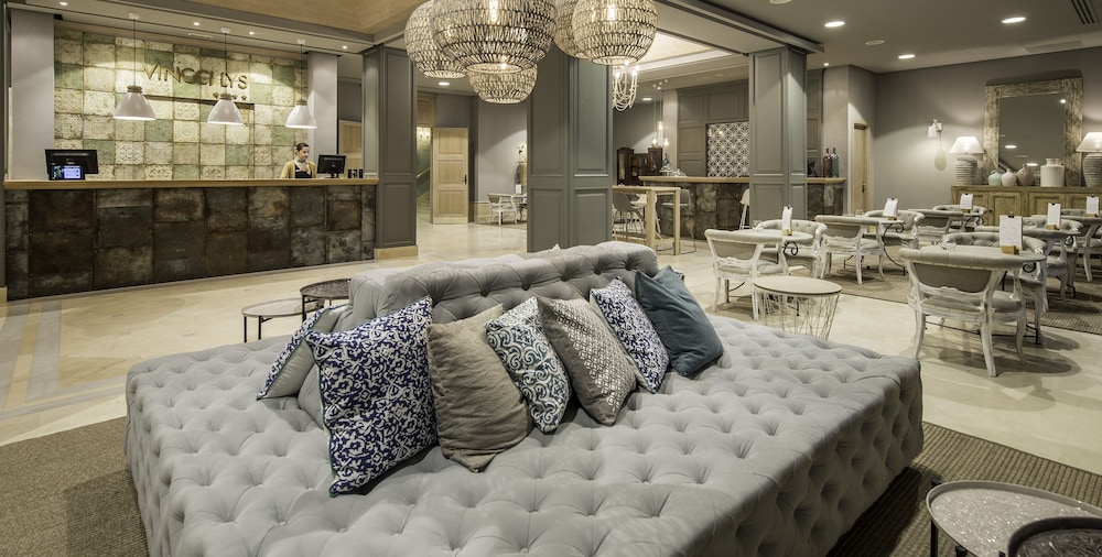 Vincci Lys Hotel