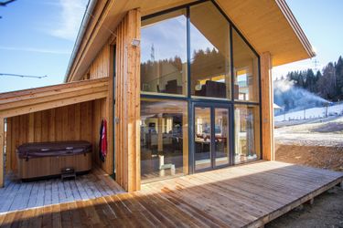10-la personne bungalow Luxurious Chalet in Sankt Georgen ob Murau with Jacuzzi