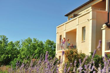 5-persoons bungalow Tempting apartment with dishwasher and near Canal du Midi