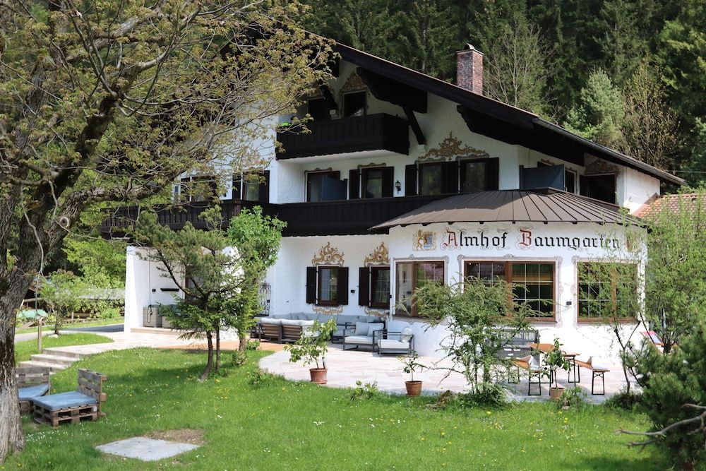 Pension Almhof Baumgarten.
