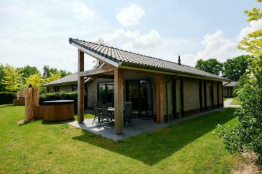 6-persoons villa Vogelveld Jaccuzzi