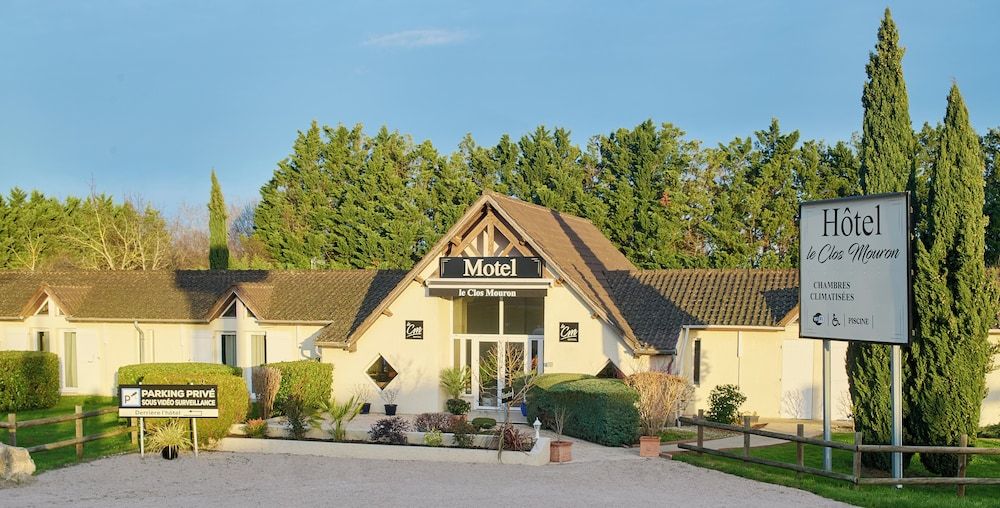 Hôtel Le Clos Mouron.