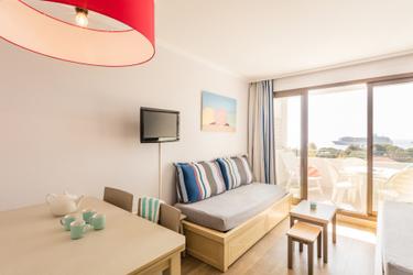 4-person apartment - 1 bedroom - Terrace or balcony - air conditionned