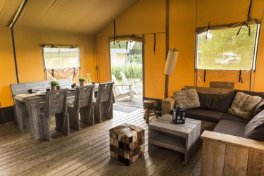 6-Personen Möbliertes Zelt Safaritent (max. 2 adults)