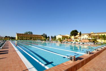 4-Personen Ferienhaus Stylish apartment with AC and terrace near the Tuscan coast